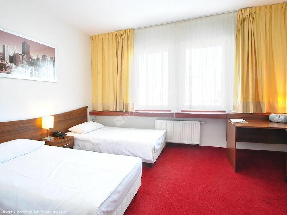 M Hotel 우치 외부 사진