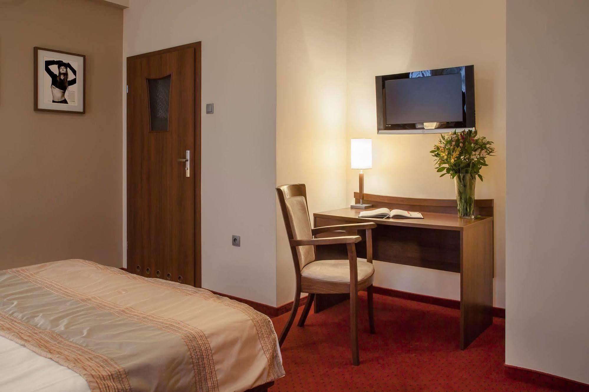 M Hotel 우치 외부 사진