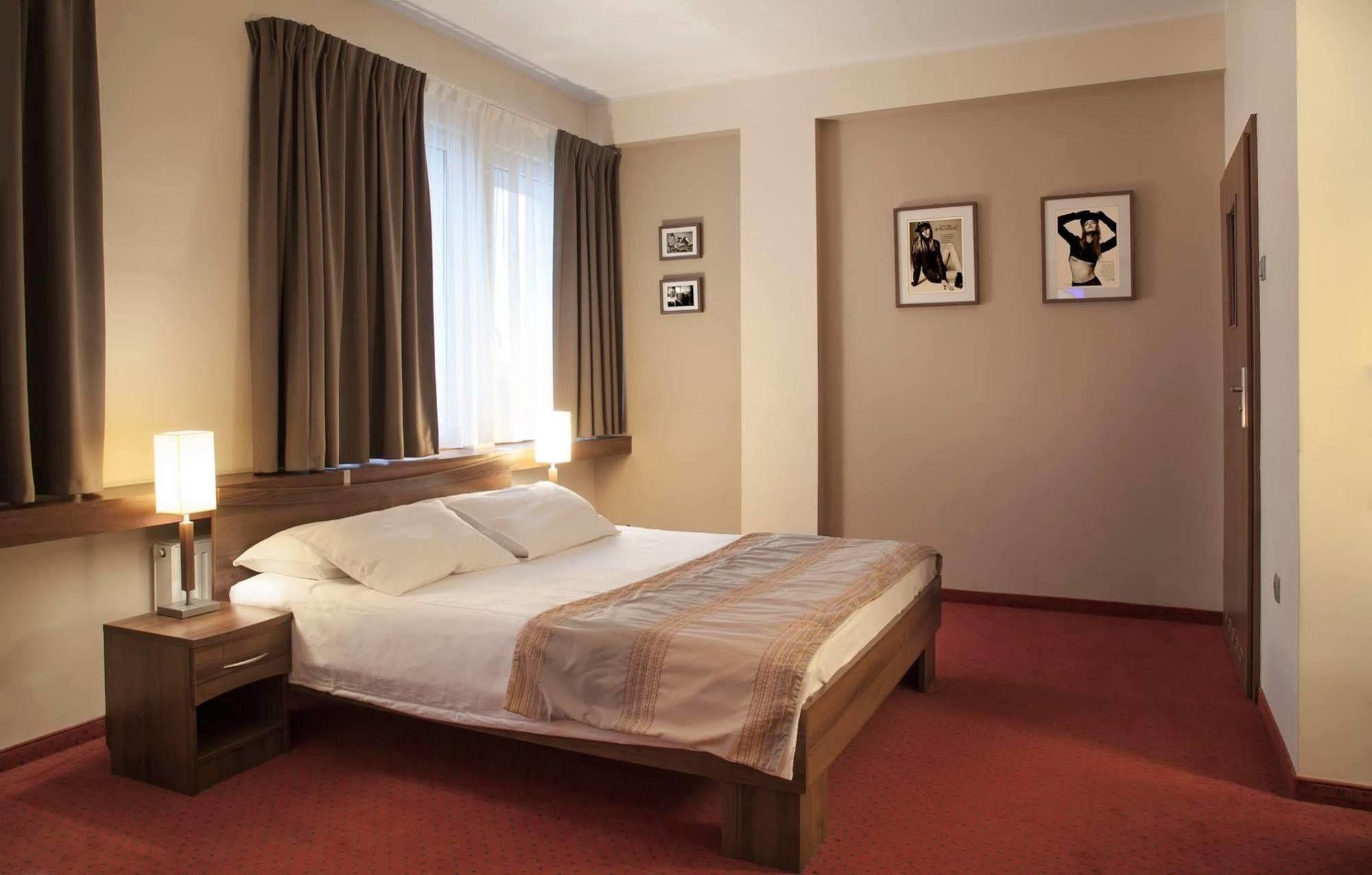 M Hotel 우치 외부 사진