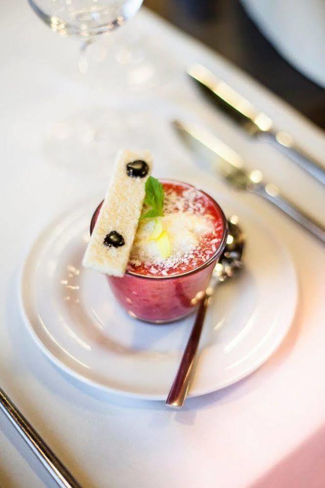 M Hotel 우치 외부 사진